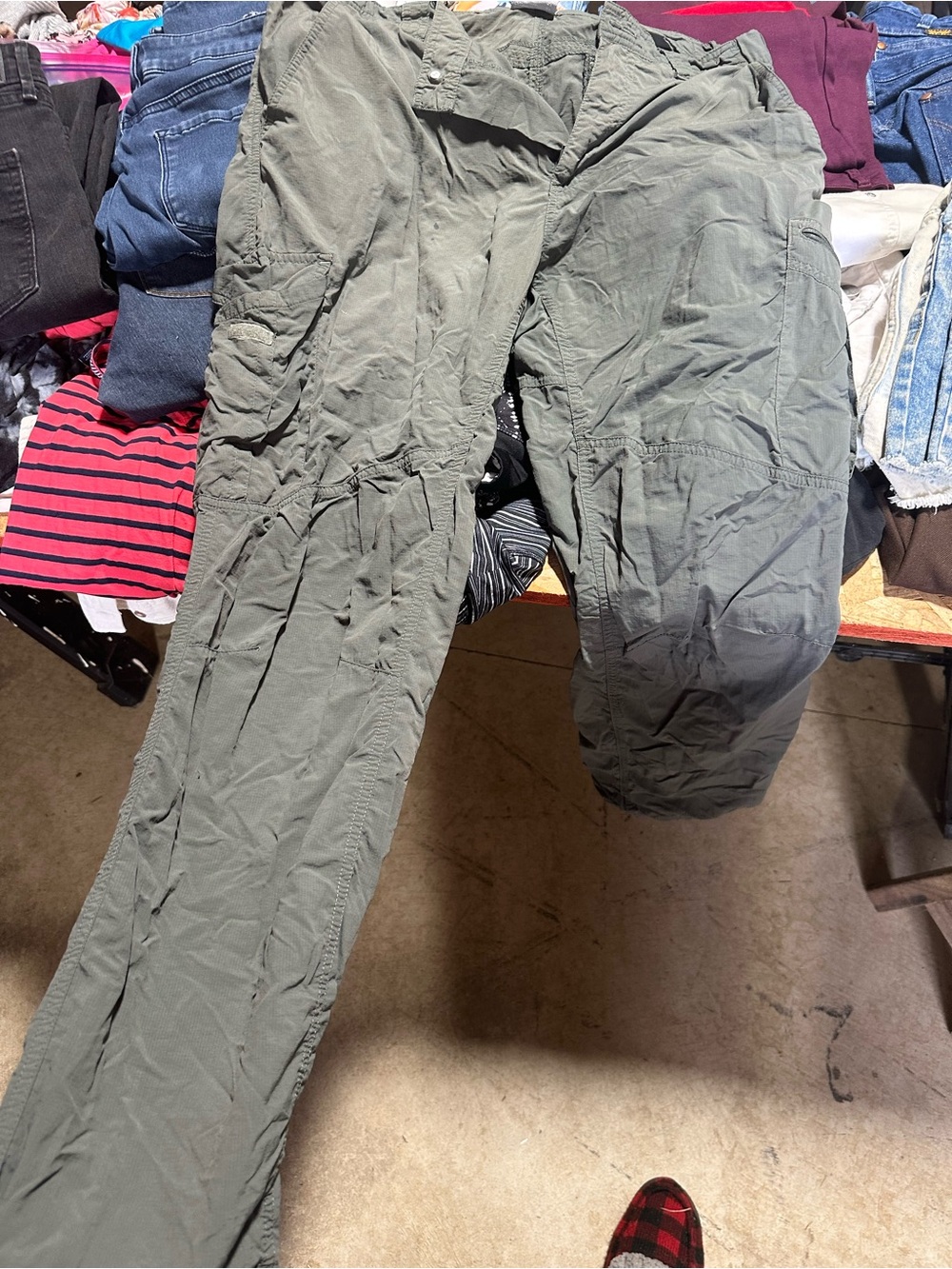 Columbia Olive Green Cargo Pants - Utility Style